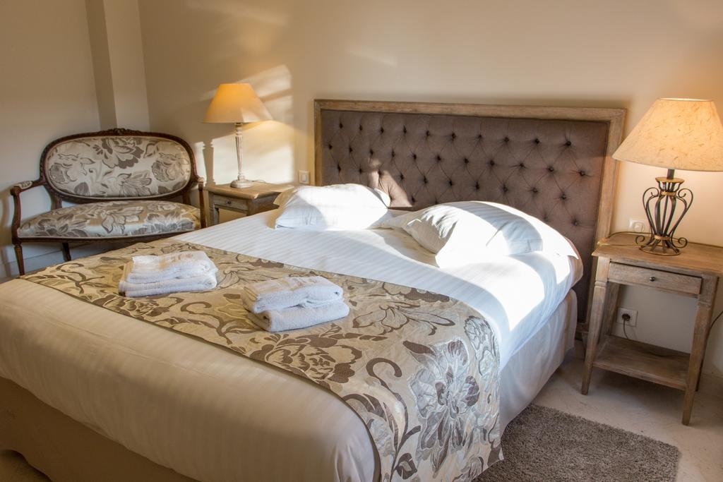 Champagne Andre Bergere & Suites Epernay Room photo