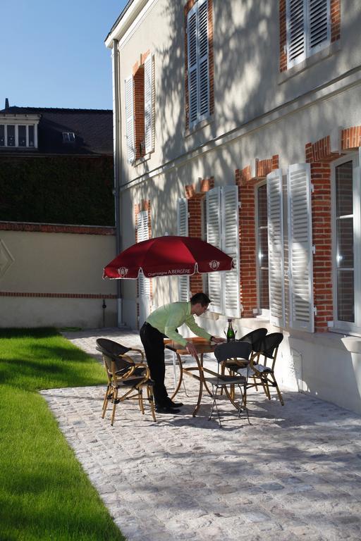 Champagne Andre Bergere & Suites Epernay Room photo